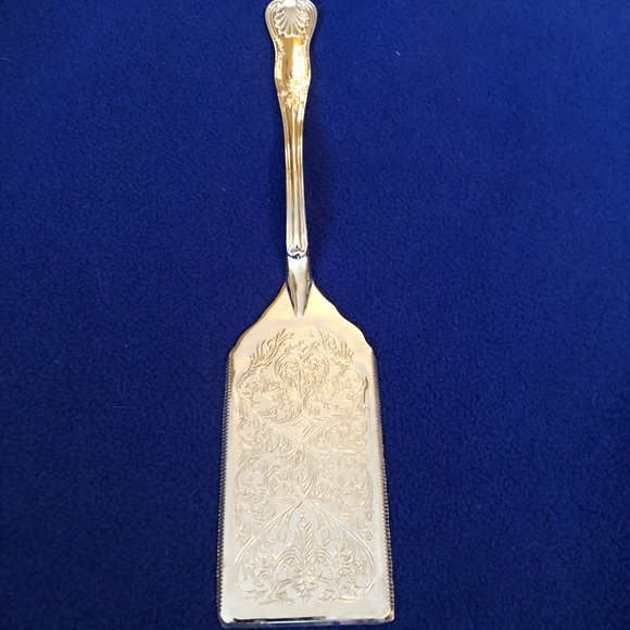 Vintage silver plated lasagna server with serrated edges, 11 1/2” x 2 1/2” - Picture 2 of 3